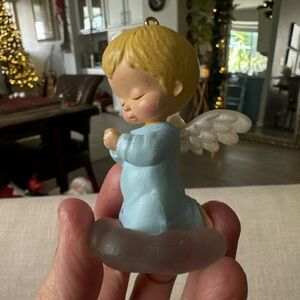 VINTAGE CHRISTMAS-HALLMARK 1989 MARY'S ANGELS BLUEBELL # 2 SERIES ORNAMENT